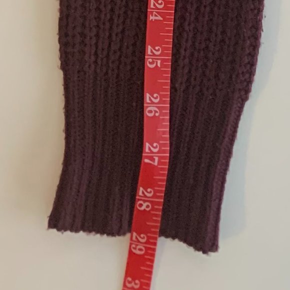 EUC Women's Charlotte Russe Sweater/Drop Shoulder Size Small Burgundy - Picture 13 of 13
